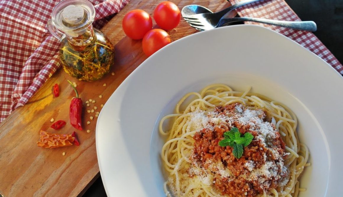 salsas-italianas-acompañar-pasta-todos-deberiamos-probar